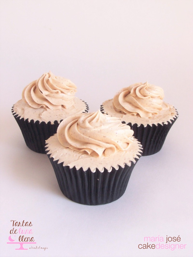 Cupcakes de chocolate blanco y Moka receta – White chocolat and Moka  cupcakes recipe – Tartas de Luna LLena